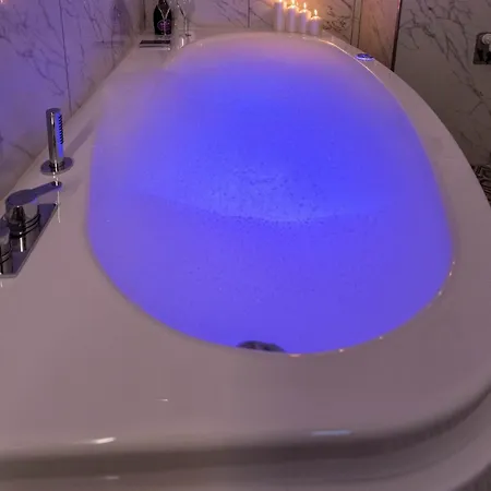 Apartament Center Luxury 2 *