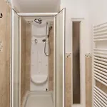 Center Luxury 2