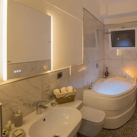 Center Luxury 2 アパート ソレント