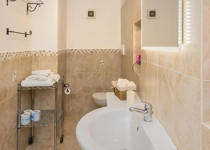 Center Luxury 2 Apartment *